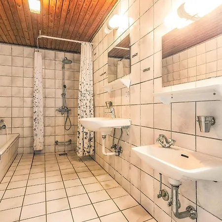 16 Person In Casa de Férias