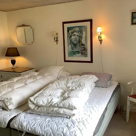 Nyaraló Lvi *
