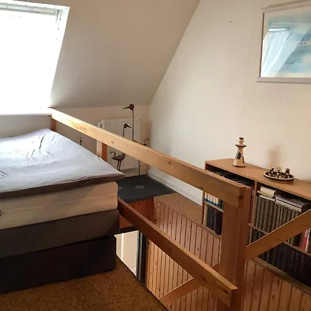 16 Person In * Vestervig
