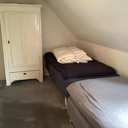 16 Person In * Vestervig
